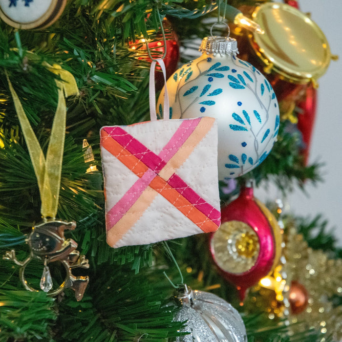 DIY Quilted Christmas Tree Ornament
